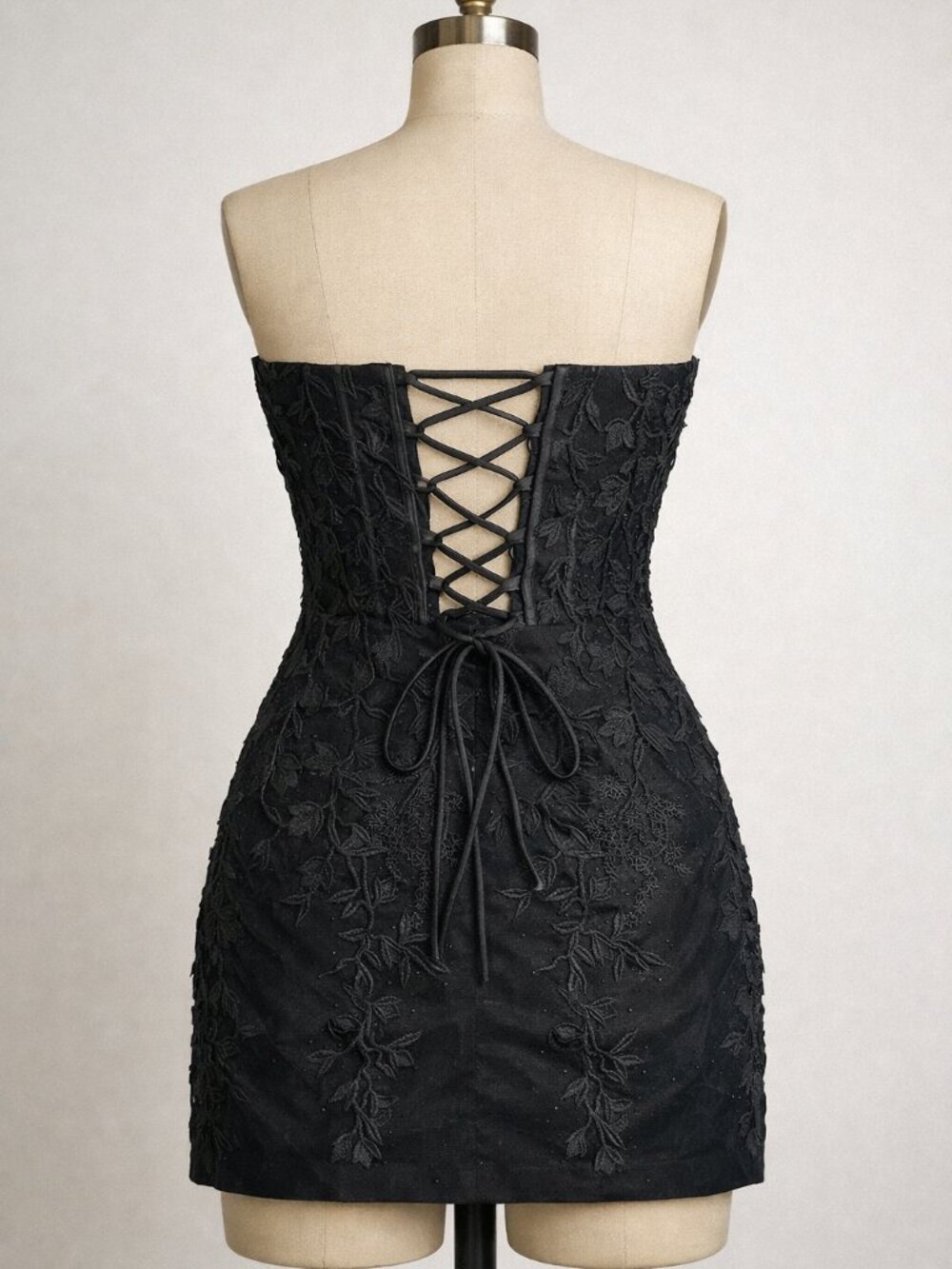 VELVI Sequin Corset Mini Dress - Black 6 - Homecoming / Cocktail dress - Picture 2 of 7